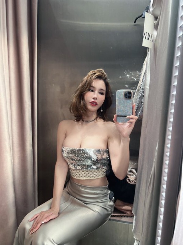 Ragazza orientale Termini