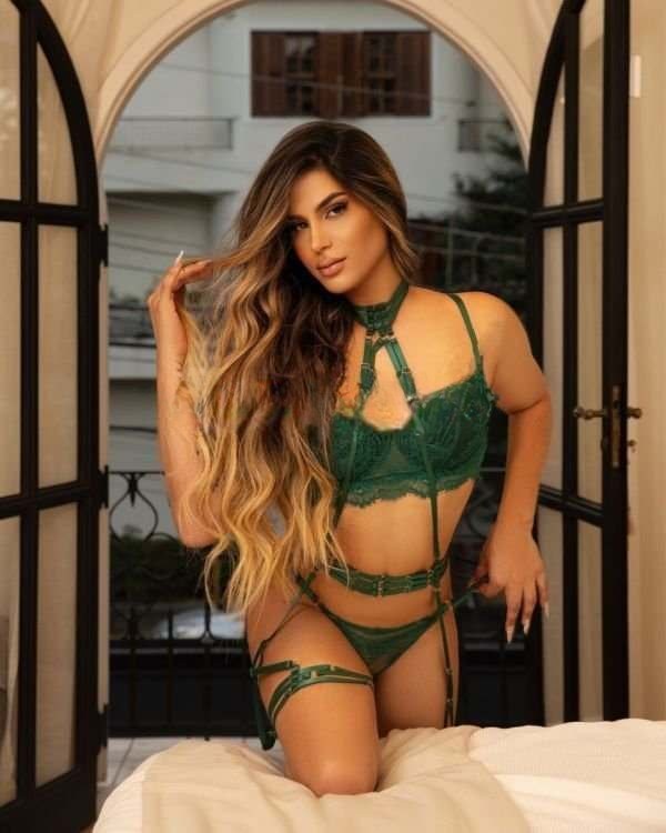 Camila santa cruz 3